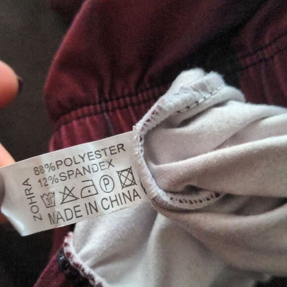 5/$25! SOFT Full-length Leggings Rose Print - Picture 3 of 5